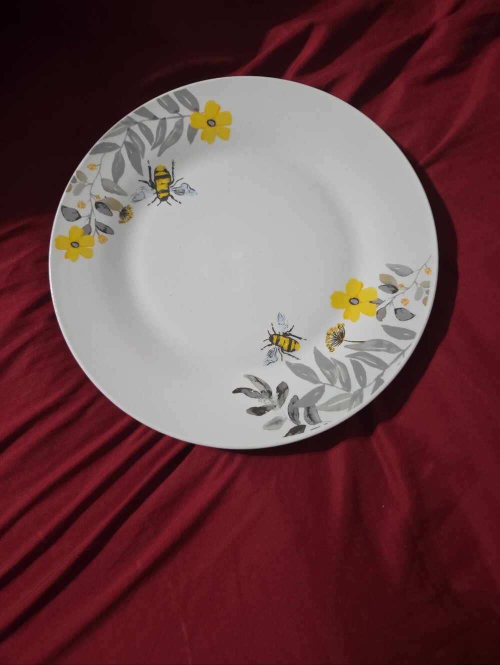 set of four Royal Norfolk  bee flower Dinner plates